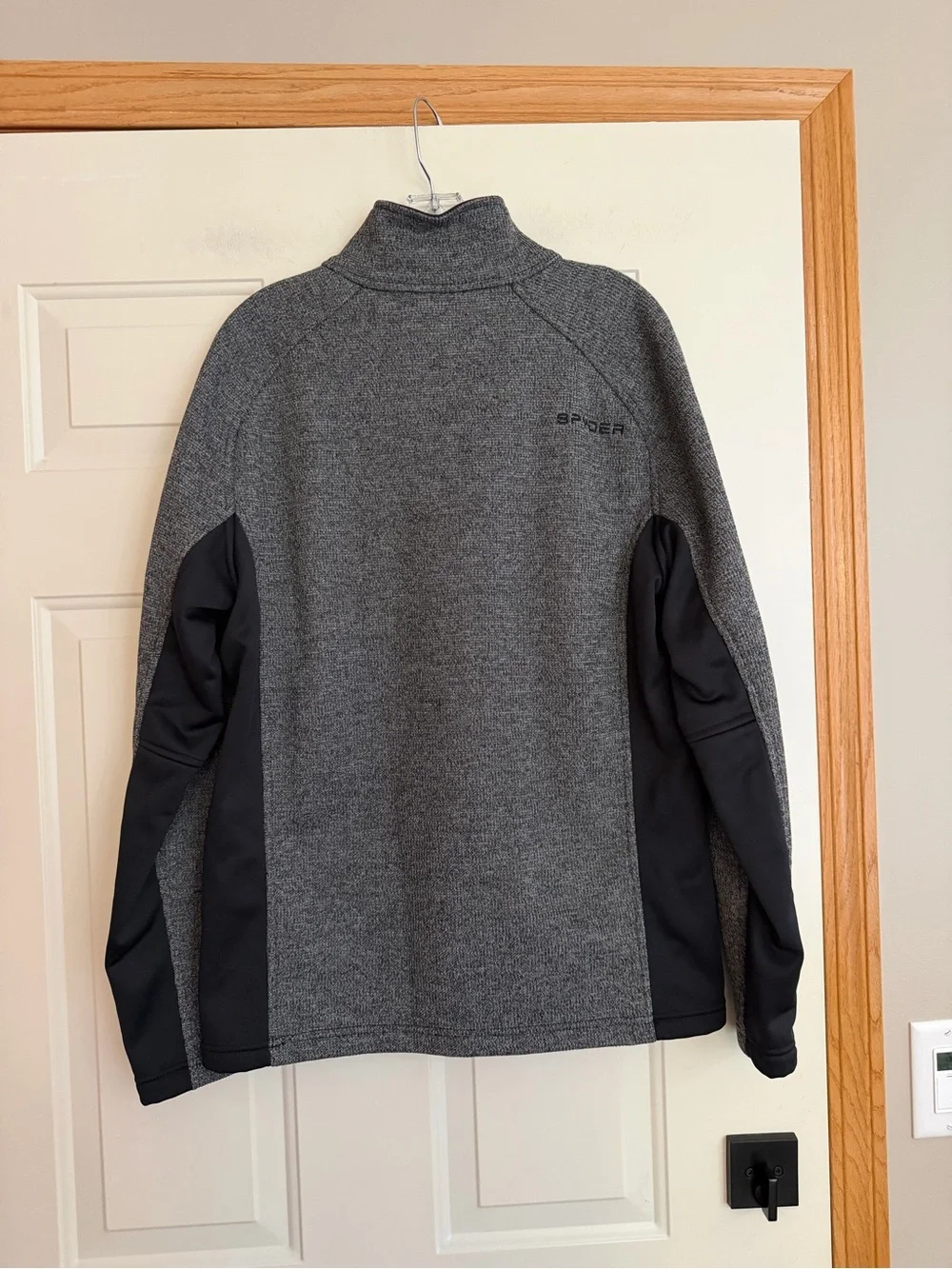 Spyder mid weight Heather gray black 1/4 zip Outbound core sweater jacket. Large